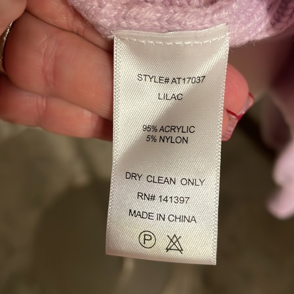ASTR The Label Lilac Twist back neckline open back sweater, V neck size Med - Picture 10 of 10